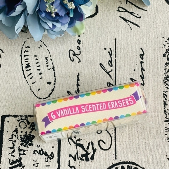 🏷️ 4/$25 NWT Set of 6 Vanilla Scented Macarons Erasers - Picture 6 of 7